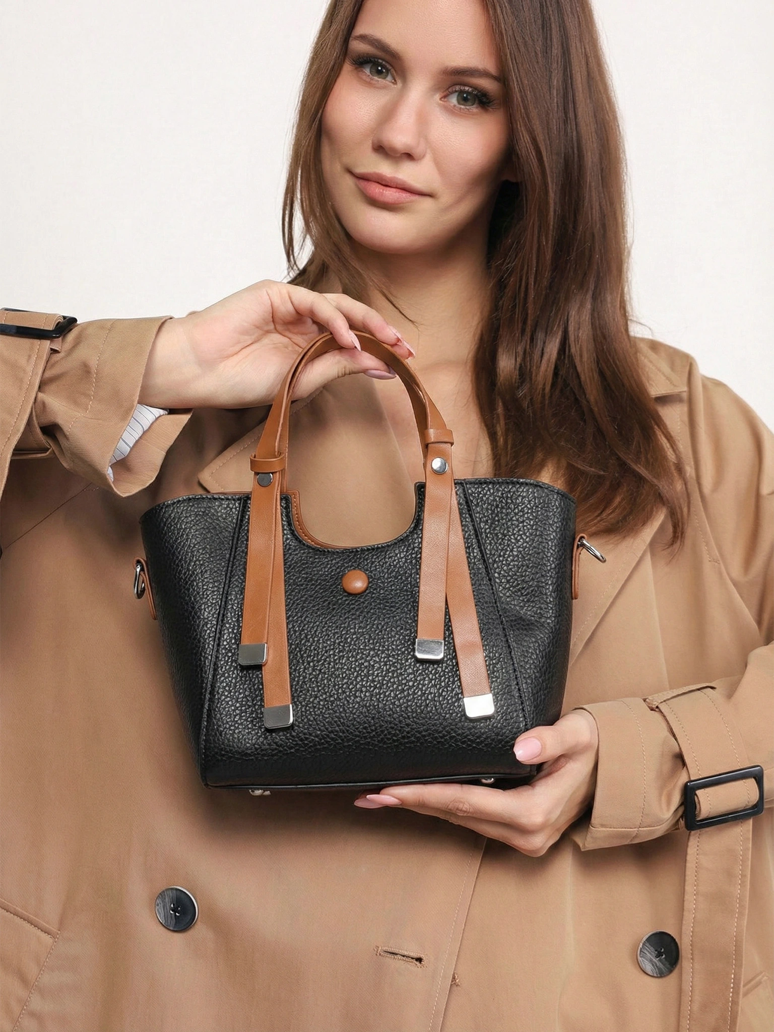 Сумка-тоут маленькая с декоративными ремешками в ассортименте